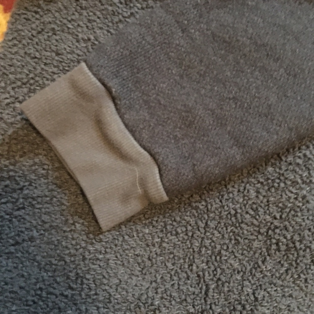 Fuzzy Raglan sweatshirt - Picture 4 of 5
